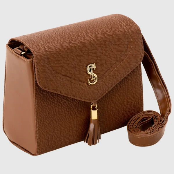 Cód. 167 - Bolsa Feminina Pequena Transversal E Lateral Tampa Pinguente Cor Marrom