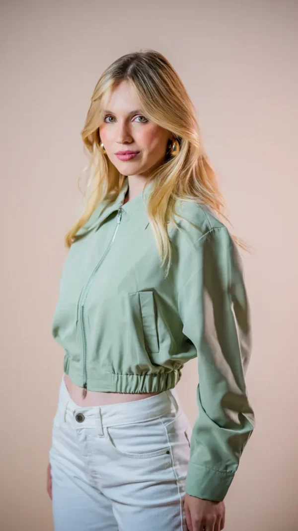 Cód. 1202 - Jaqueta Cropped Feminina Only Line Zíper