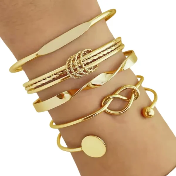 Cód. 350 - Conjunto De 5 Pulseiras Femininas Semi Joias Fashion Dourada Comprimento 7 Cm Cor Dourado Diâmetro 7 Cm