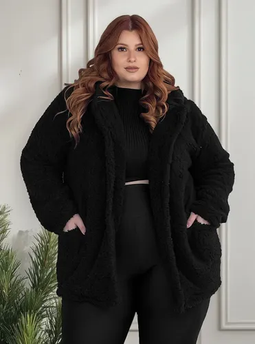 Cód. 910 - Casaco Teddy Longo Plus Size De Inverno Peluciado Com Capuz